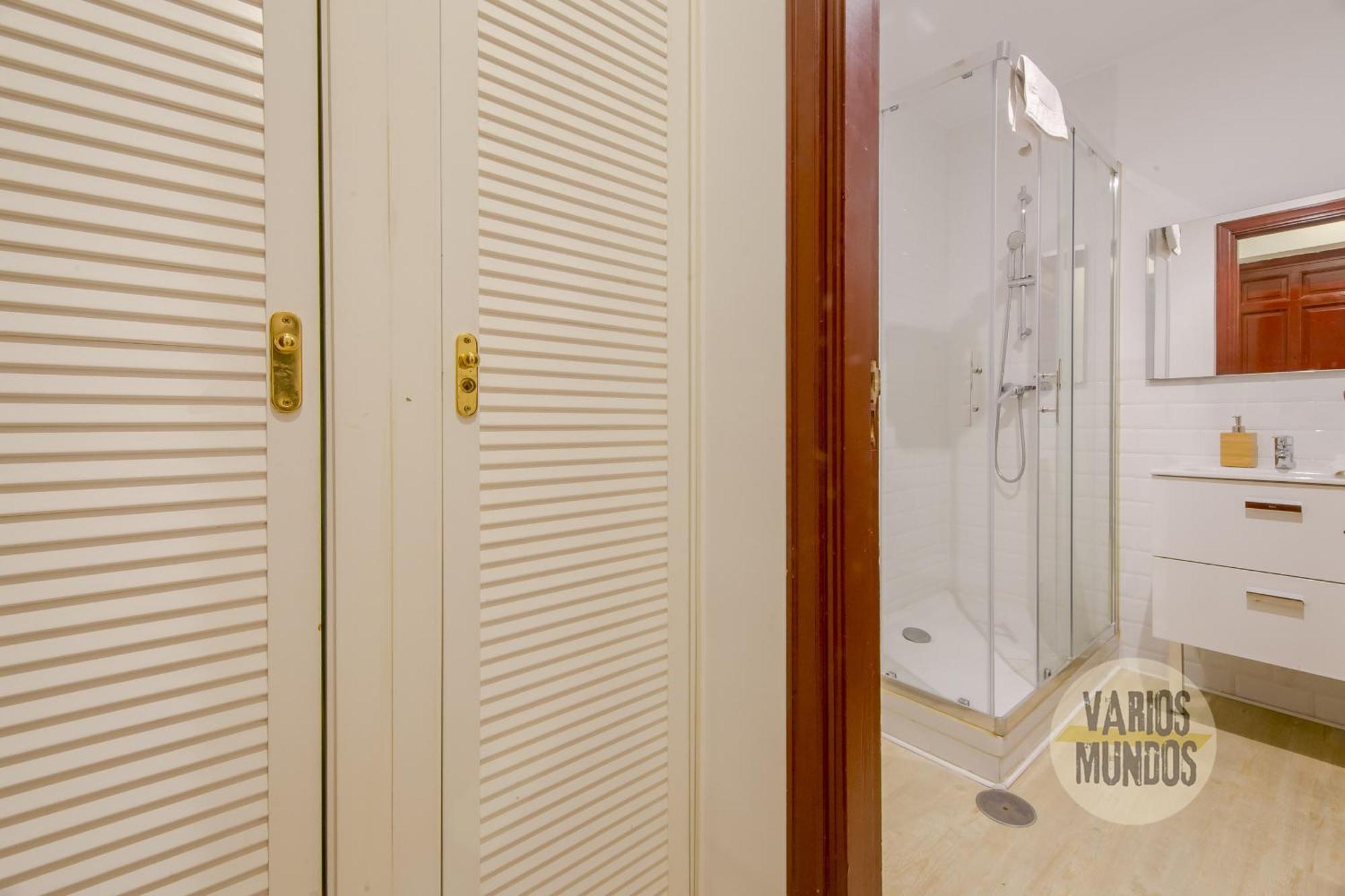 Beautiful Loft 3pax En Huertas-cortes Apartamento